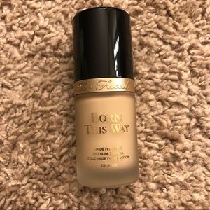Too faced Born This Way foundation